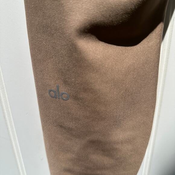 Alo Yoga Airlift Intrigue Bra 7/8 High-Waist Airlift Legging Toasted Almond XS - Picture 14 of 16